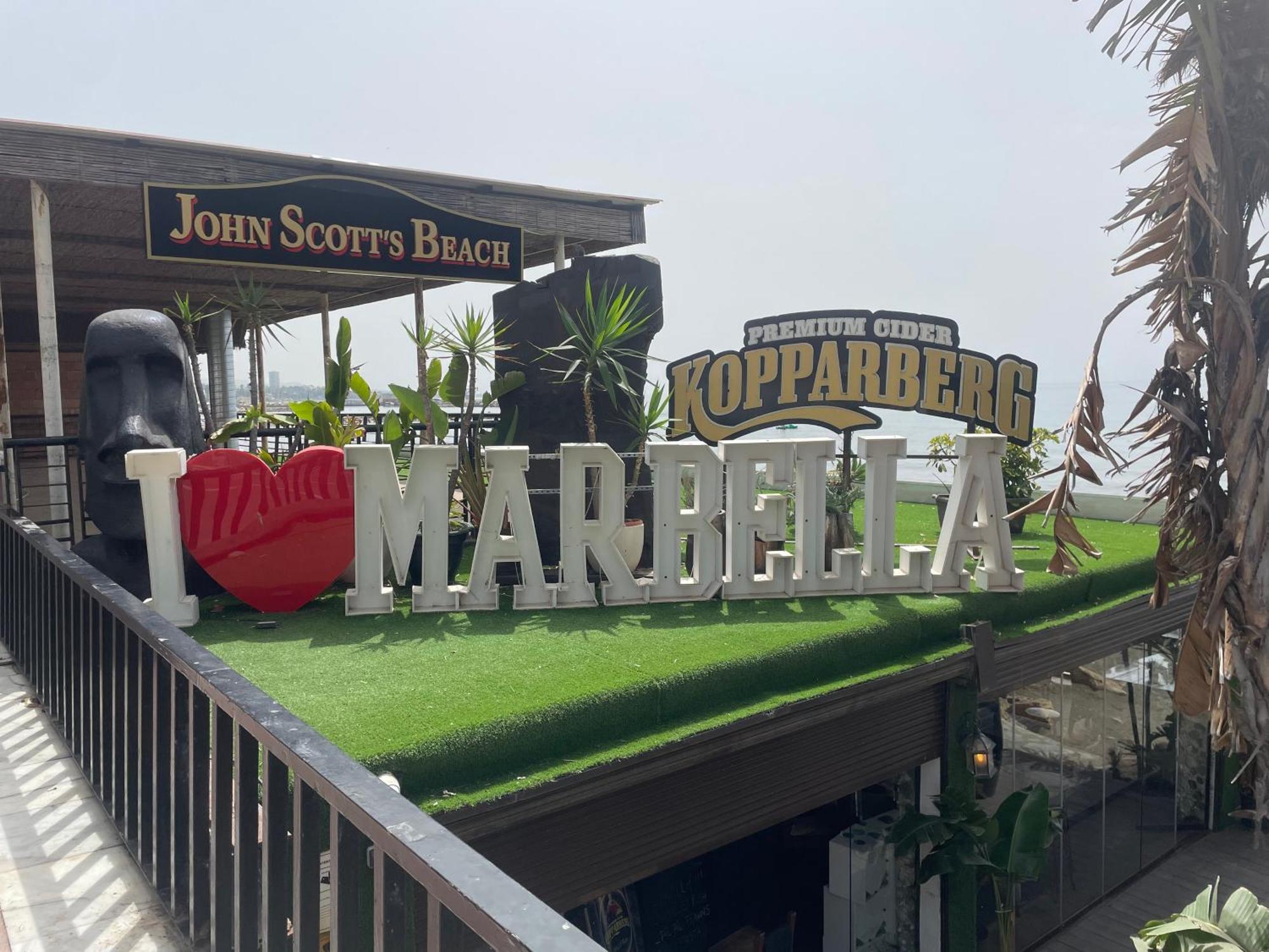 Marbella Centre Beachfront & Pool Ngoại thất bức ảnh